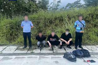 C罗全场数据：1球1助，10次射门5次射正，错失2次得分机会